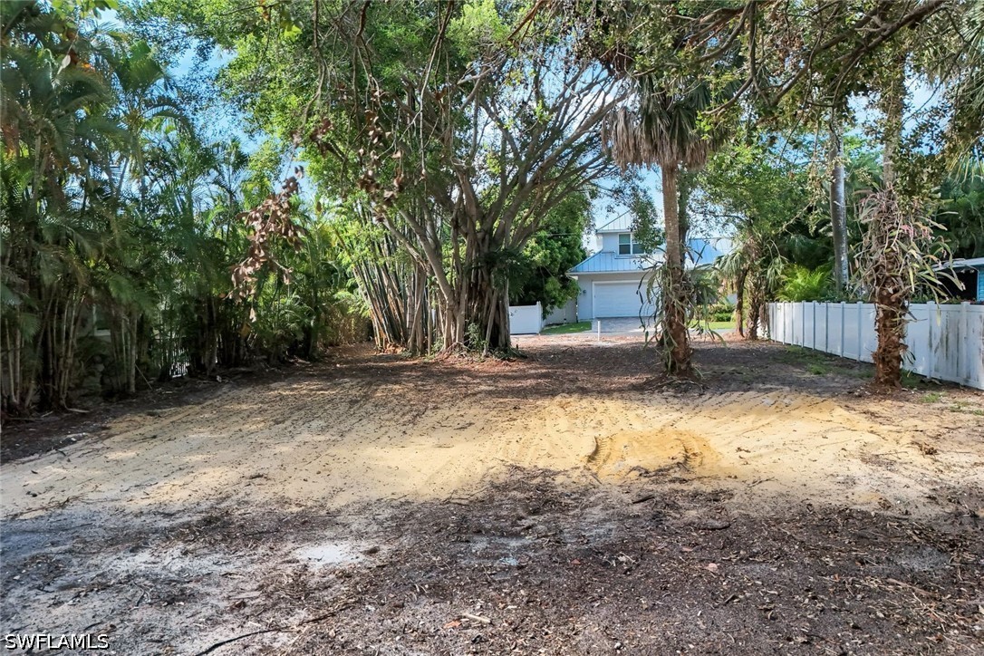 760 1st Ave N Property Photo 16
