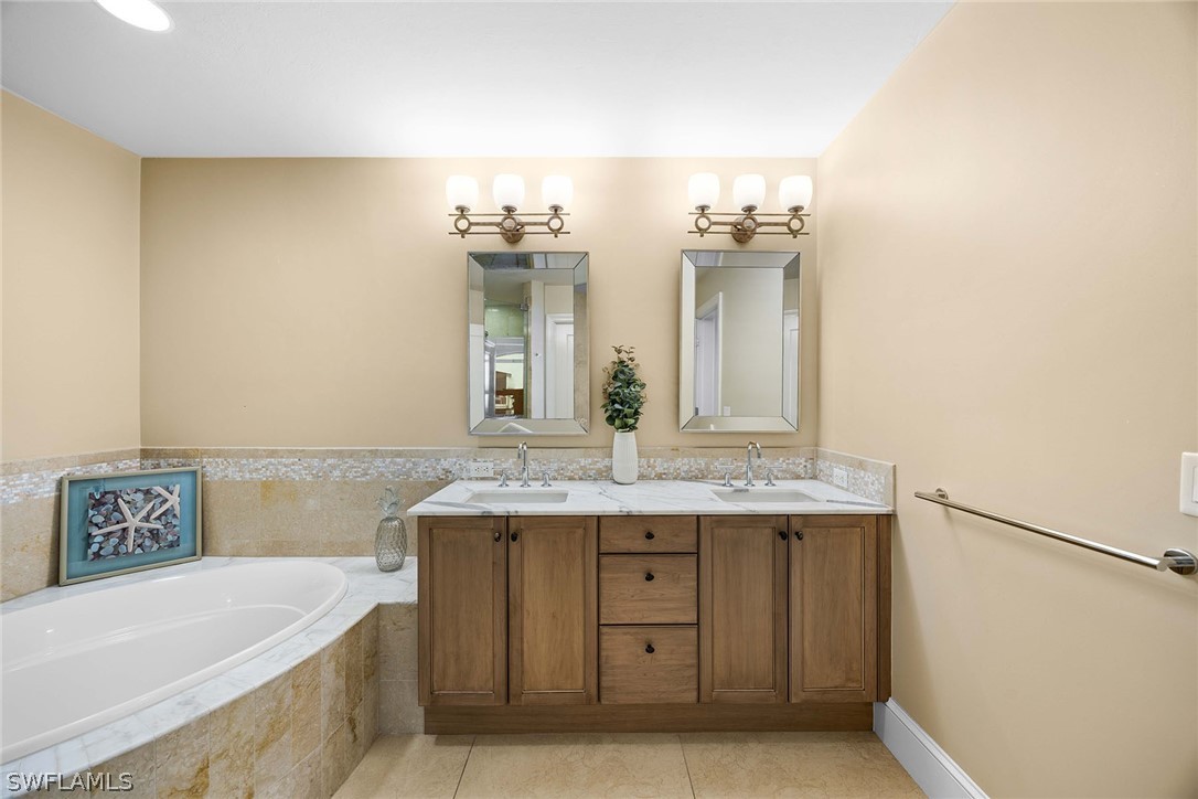 9123 Strada Pl 7501 Property Photo 13