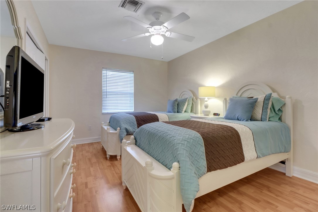 562 Goldcoast Ct Property Photo 13