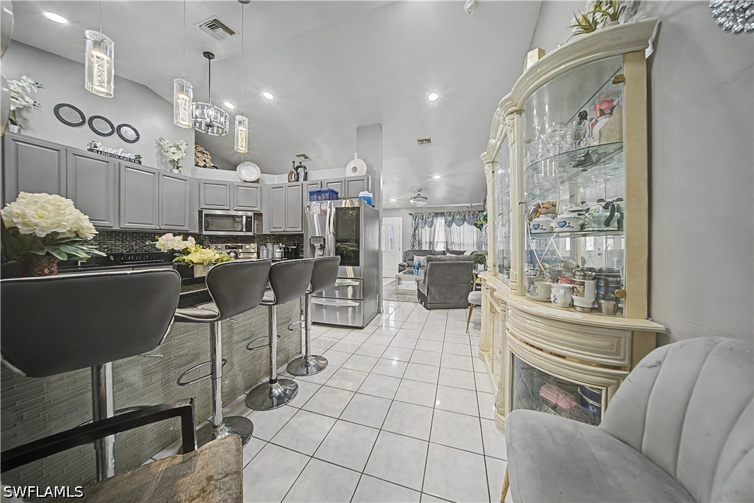 226007721 Property Photo 3