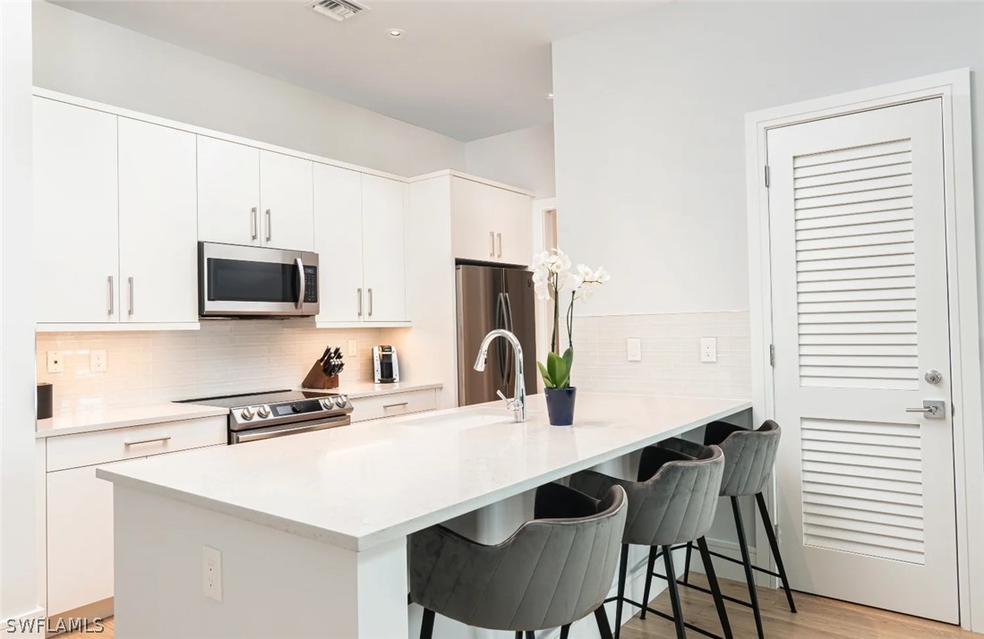 101 8th St S 210 Property Photo 6