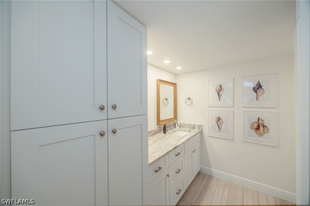 746 Eagle Creek Dr 101 Property Photo 13