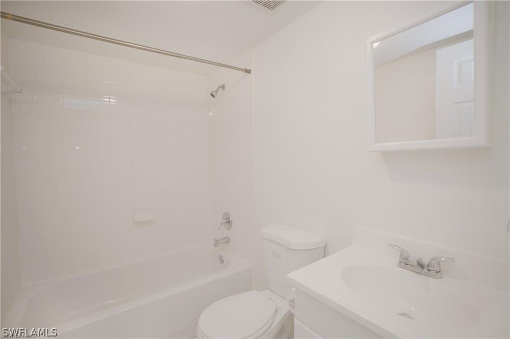 4635 Bayshore Dr P7 Property Photo 5