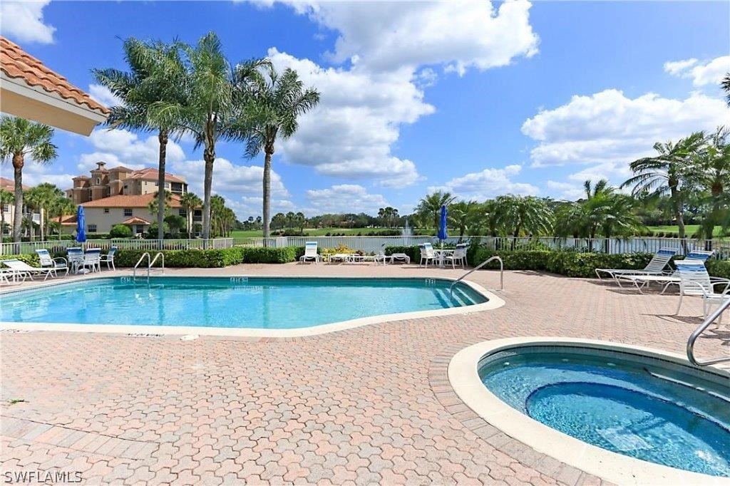 515 Laguna Royale Blvd 102 Property Photo 1
