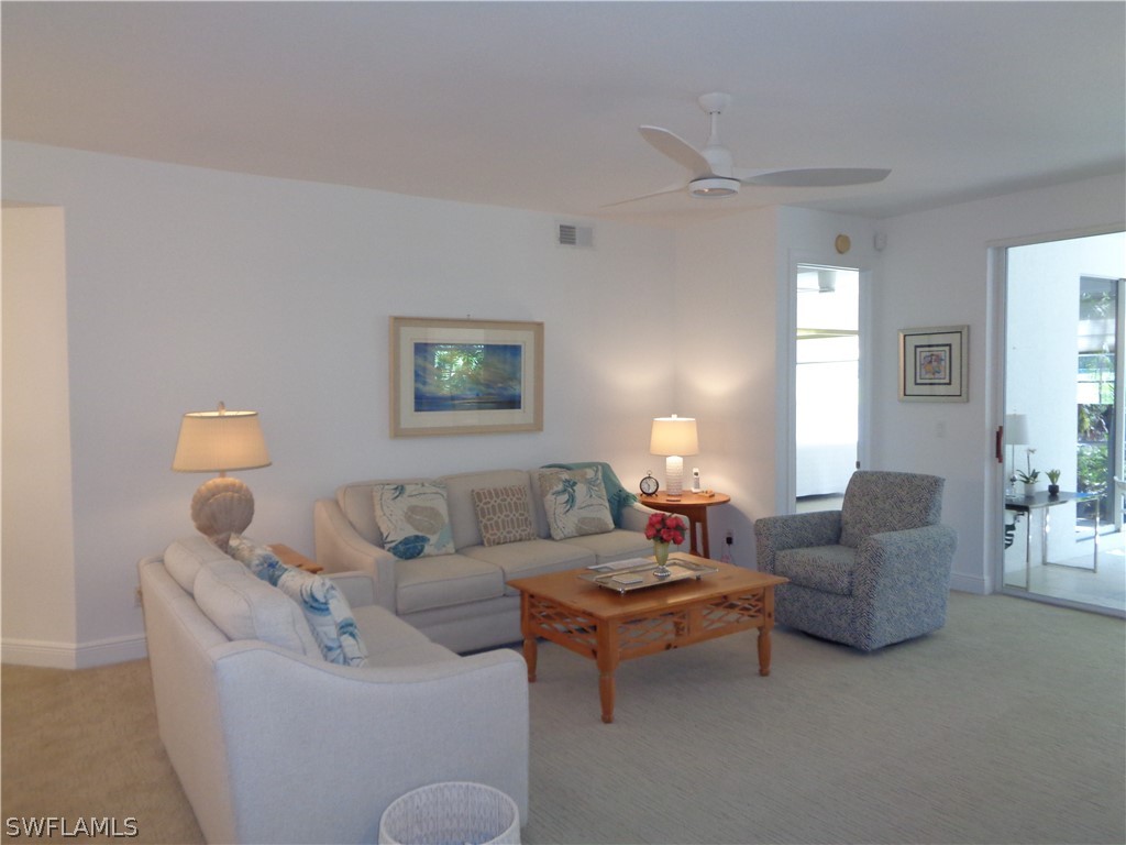 515 Laguna Royale Blvd 102 Property Photo 6