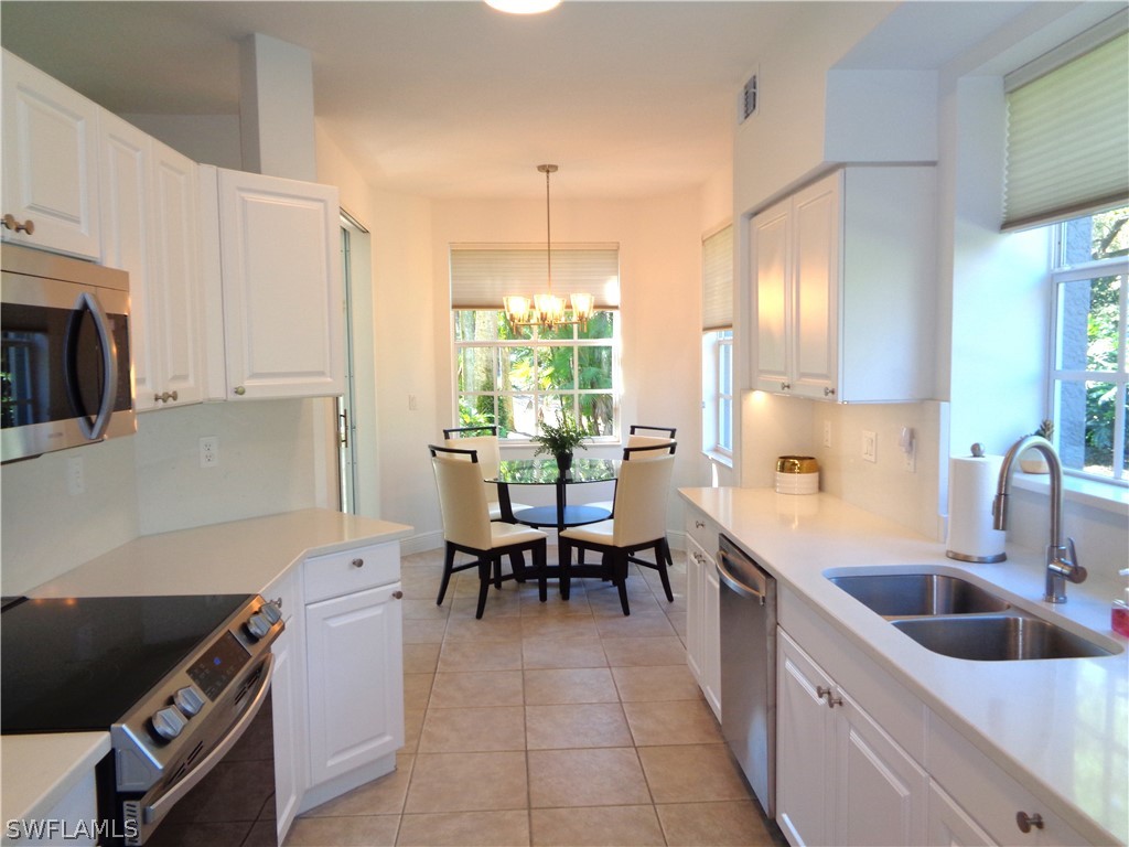515 Laguna Royale Blvd 102 Property Photo 13