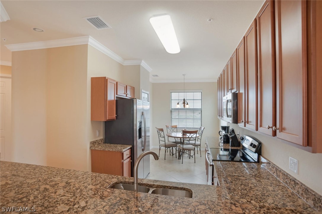 9731 Acqua Ct 531 Property Photo 6