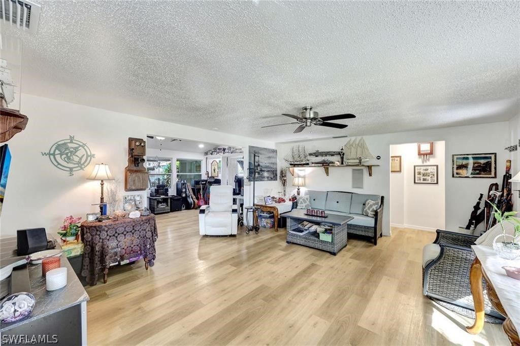 12315 Davis Blvd Property Photo 4