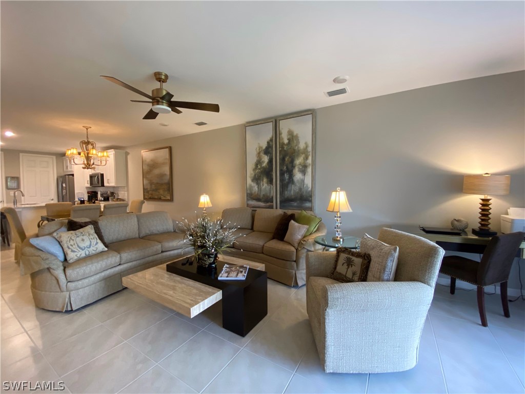 14639 Edgewater Cir Property Photo 4