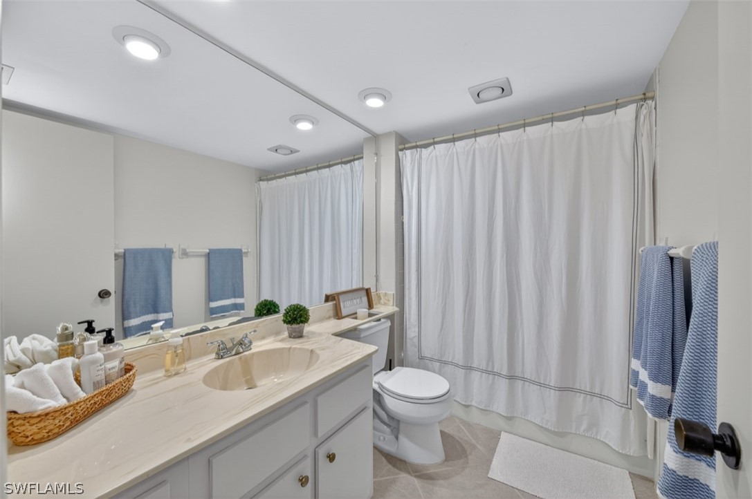 3300 Binnacle Dr 206 Property Photo 18