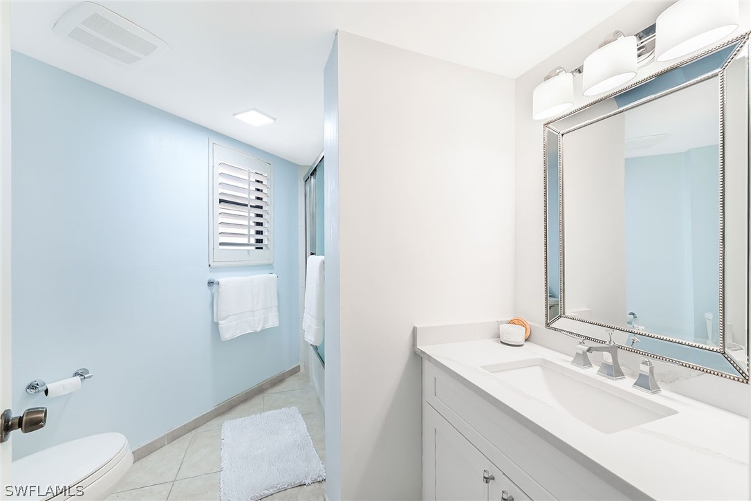 6075 Pelican Bay Blvd 1105 Property Photo 12