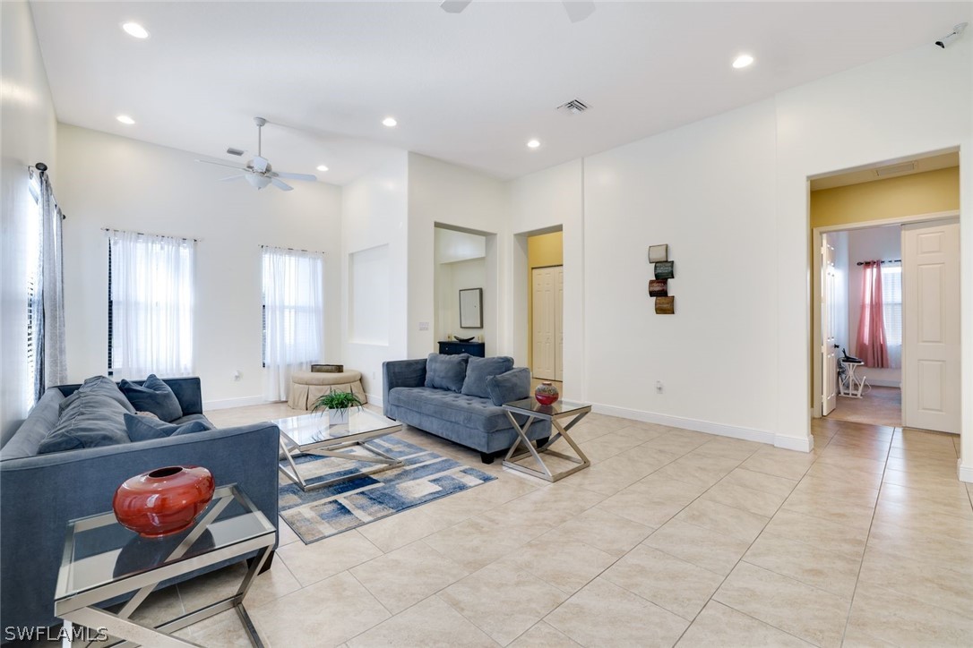 5177 Salerno St Property Photo 8