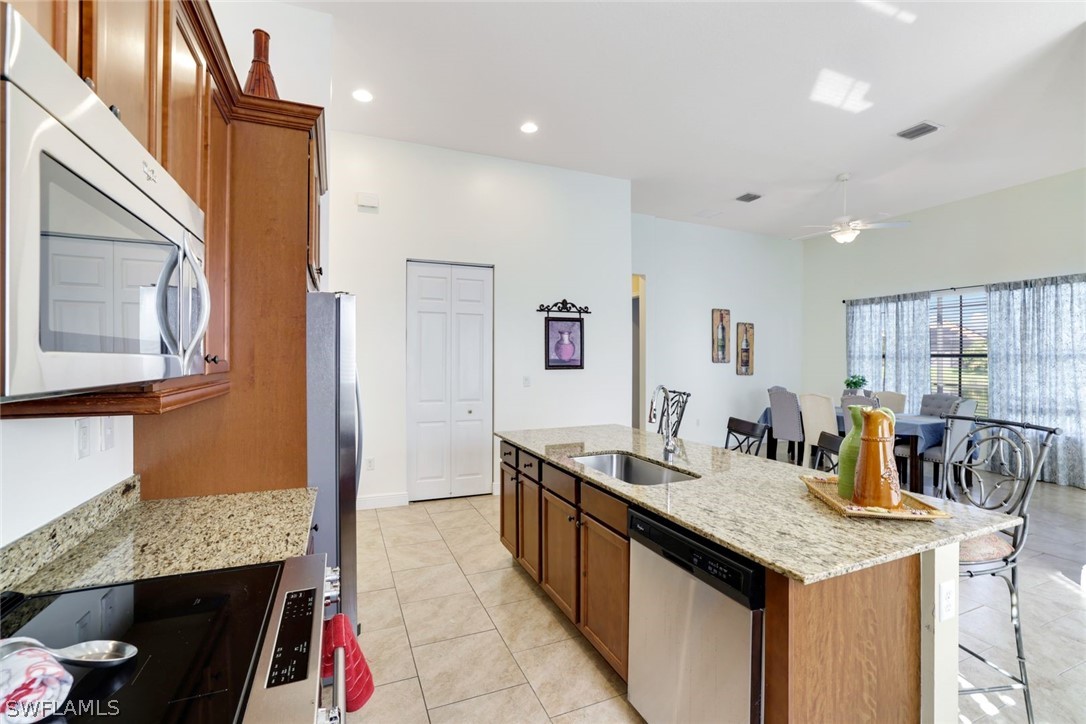 5177 Salerno St Property Photo 12