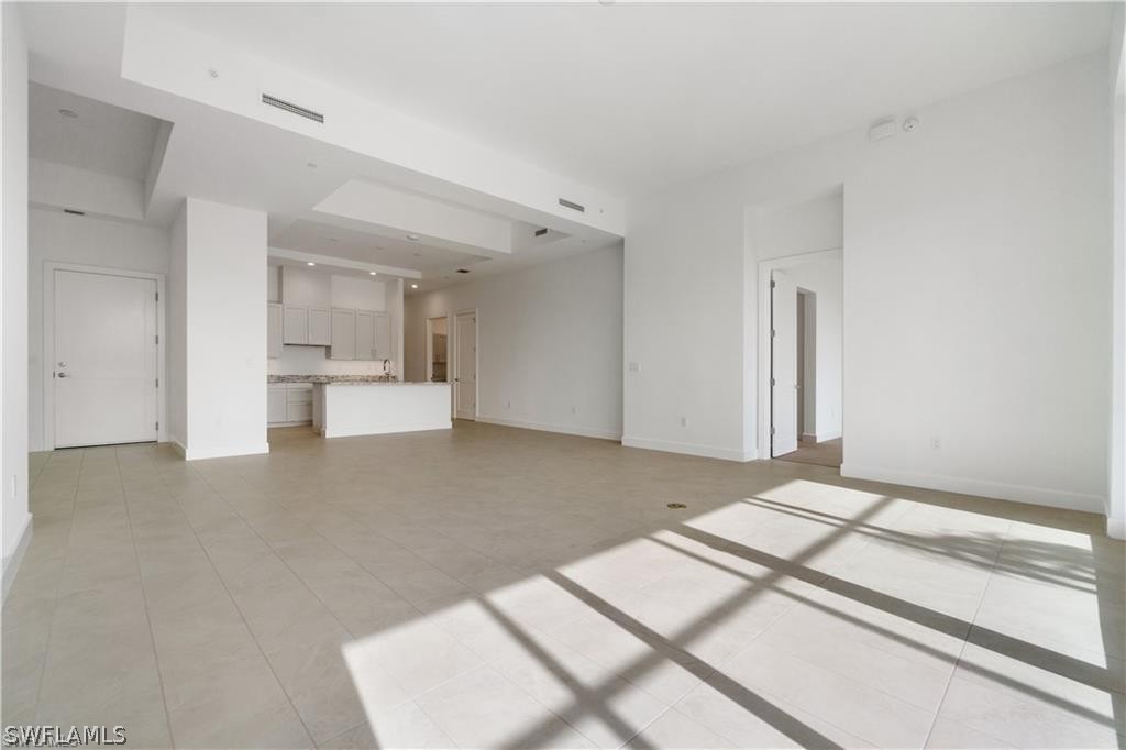 4142 Bay Beach Ln 205 Property Photo 6