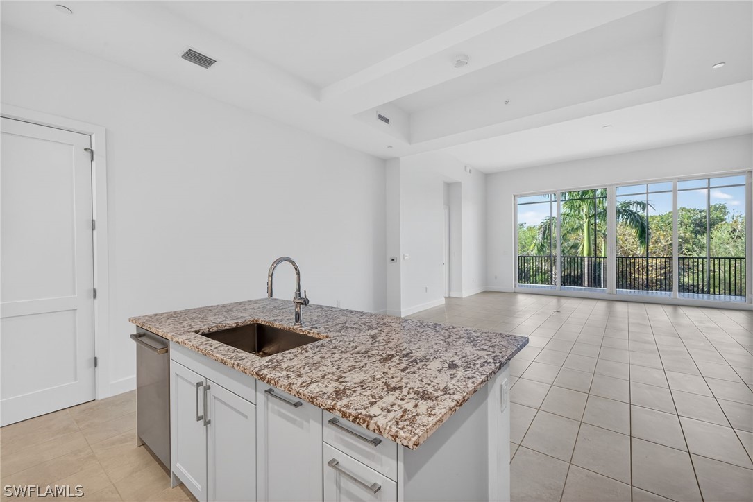 4142 Bay Beach Ln 205 Property Photo 12