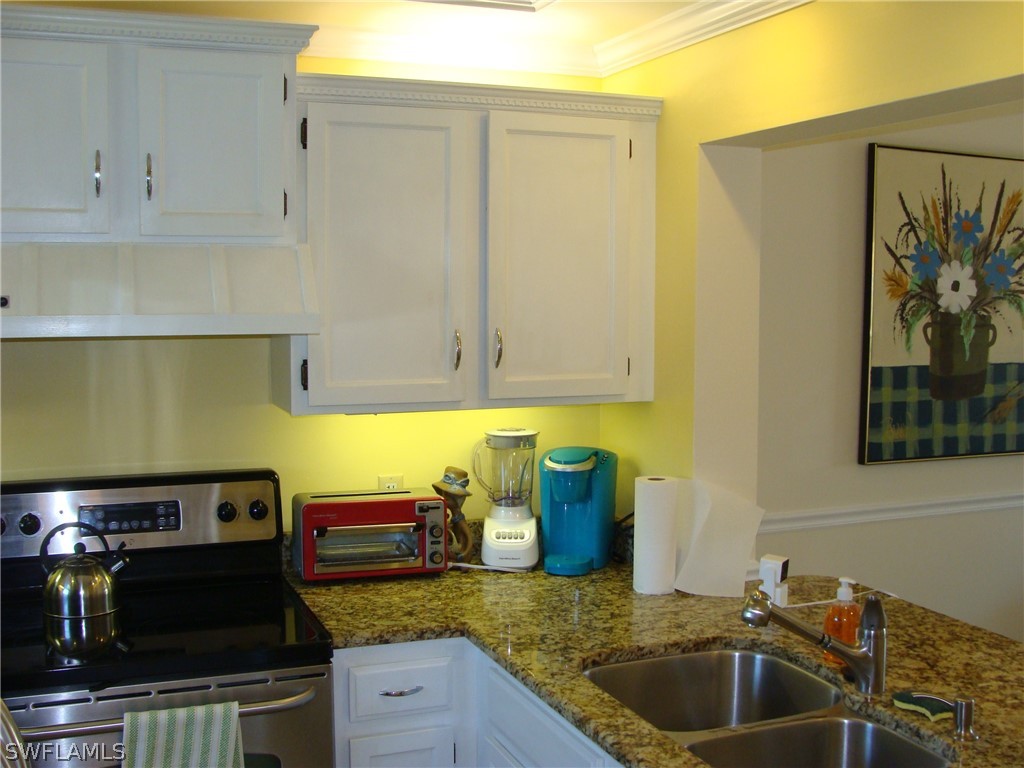 807 River Point Dr 201d Property Photo 6