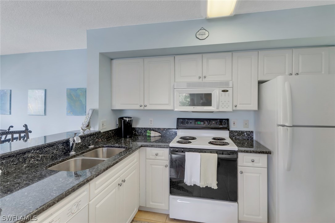 1205 Wildwood Lakes Blvd 201 Property Photo 4