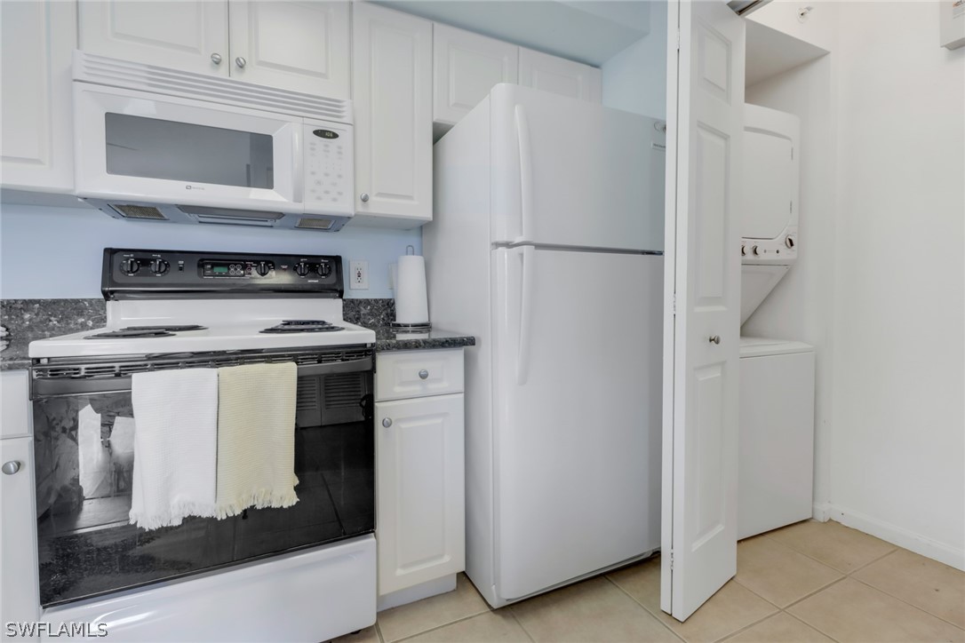 1205 Wildwood Lakes Blvd 201 Property Photo 5