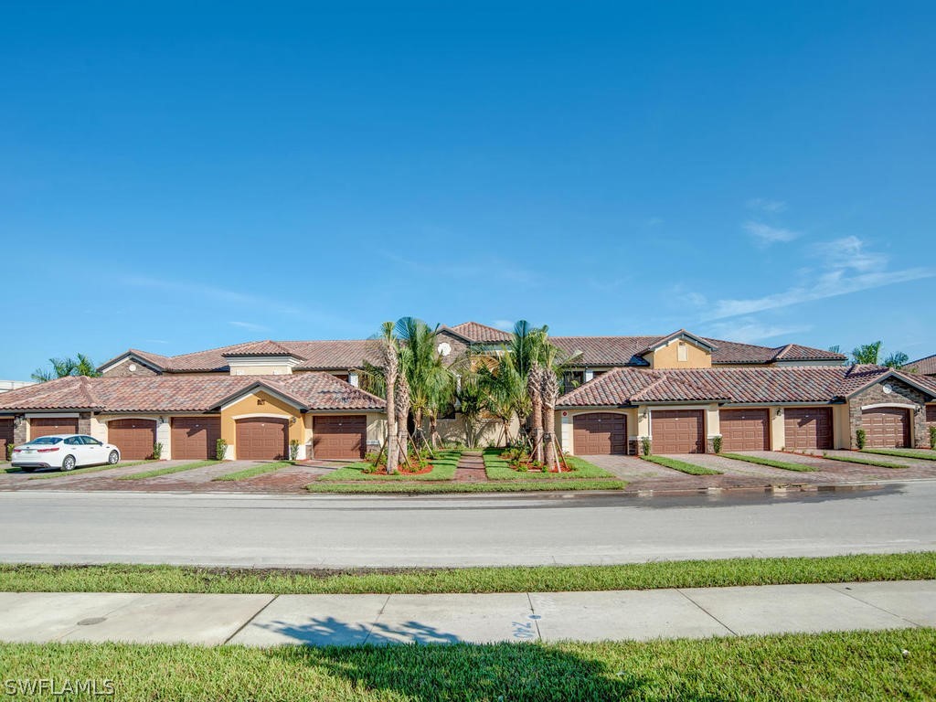 9521 Avellino Way 2426 Property Photo 3