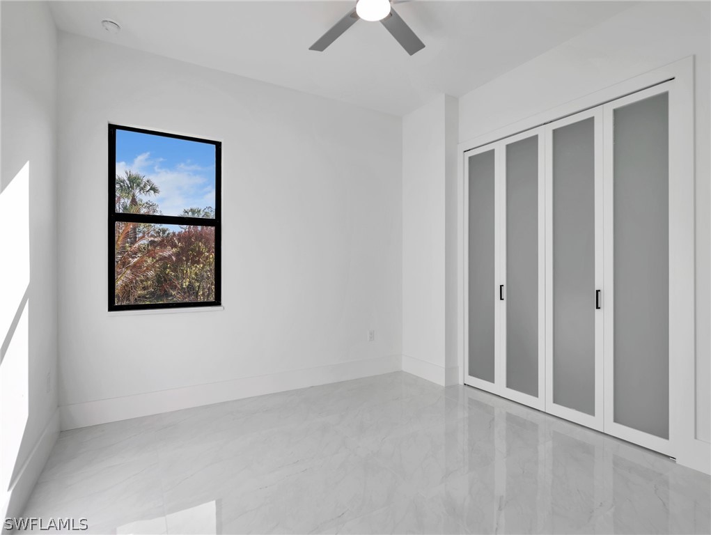 910 Golden Gate Blvd E Property Photo 36