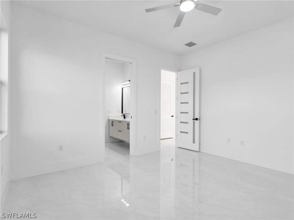 910 Golden Gate Blvd E Property Photo 44