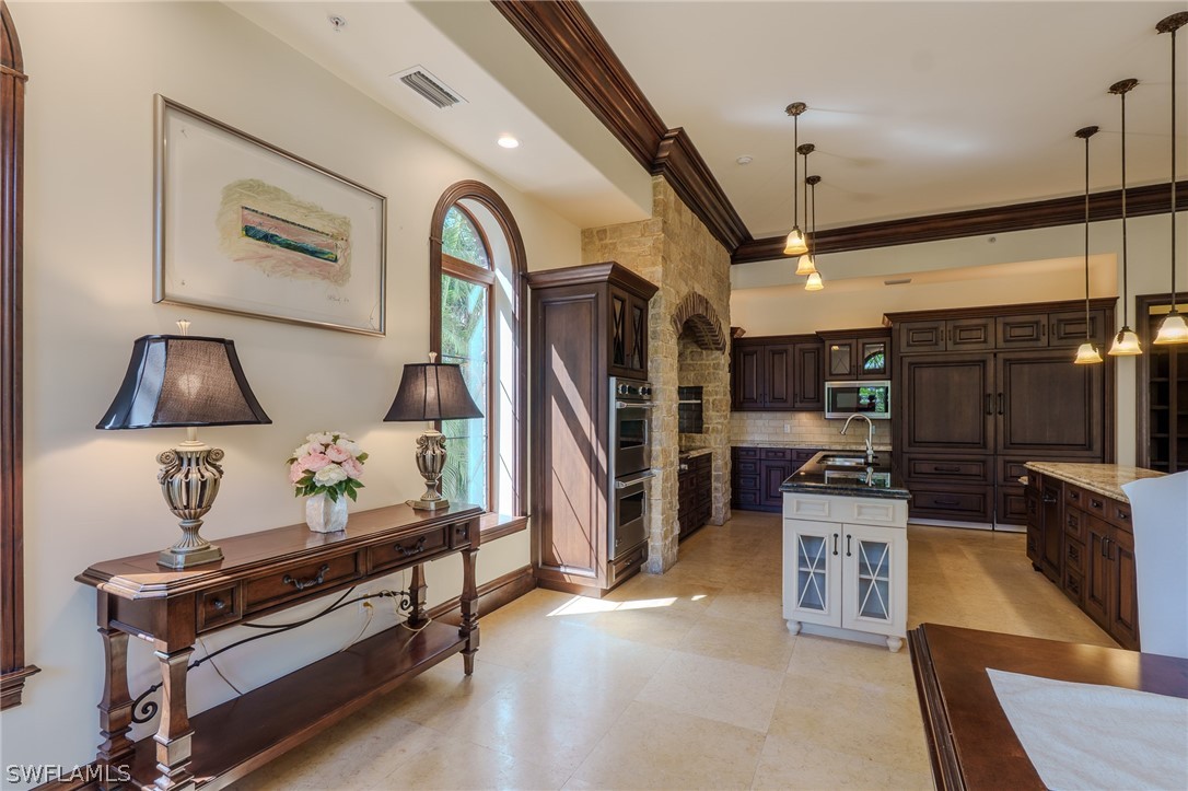 200 S Golf Dr Property Photo 11
