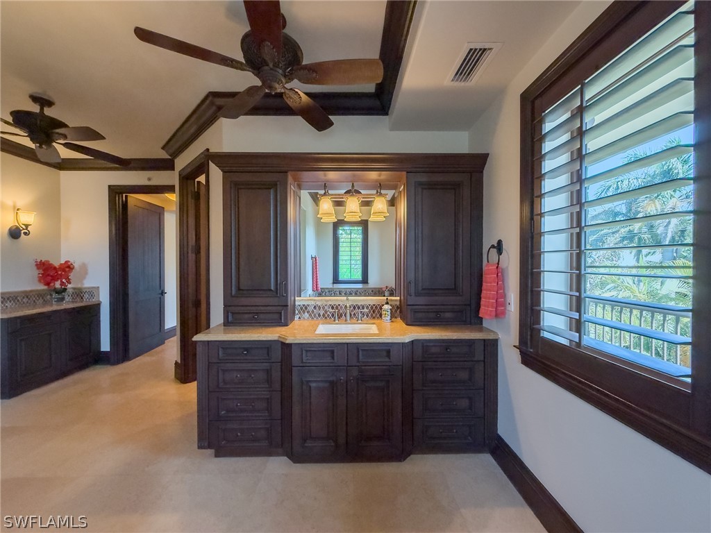 200 S Golf Dr Property Photo 23