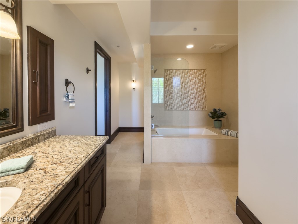 200 S Golf Dr Property Photo 32