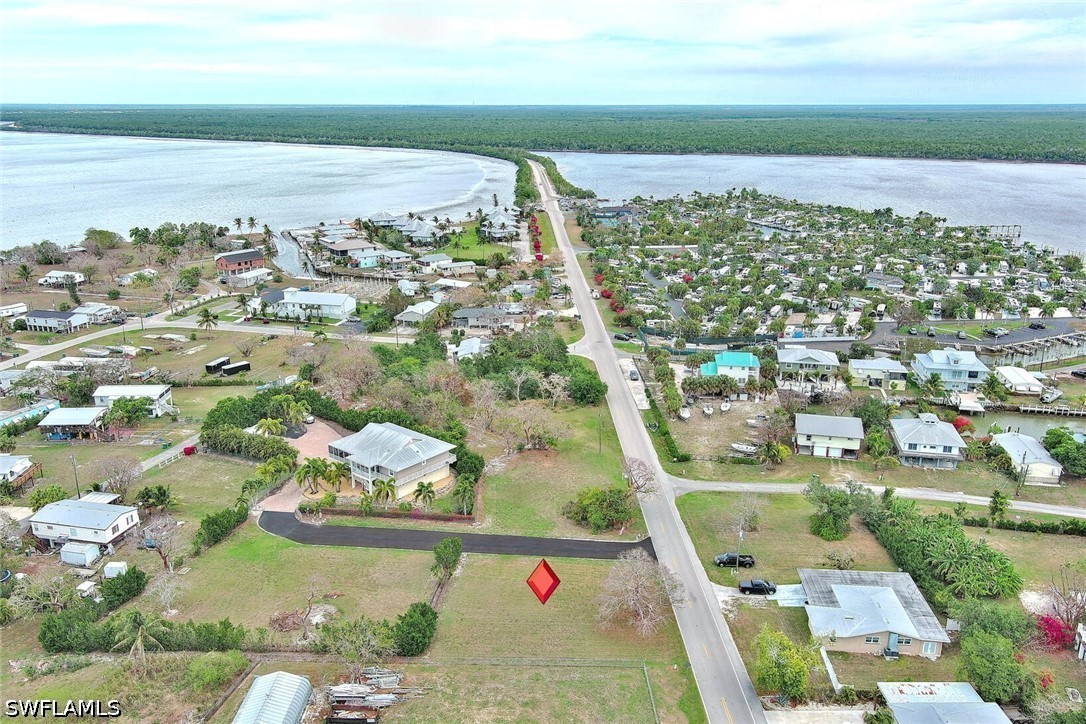 261 Smallwood Dr Property Photo 4