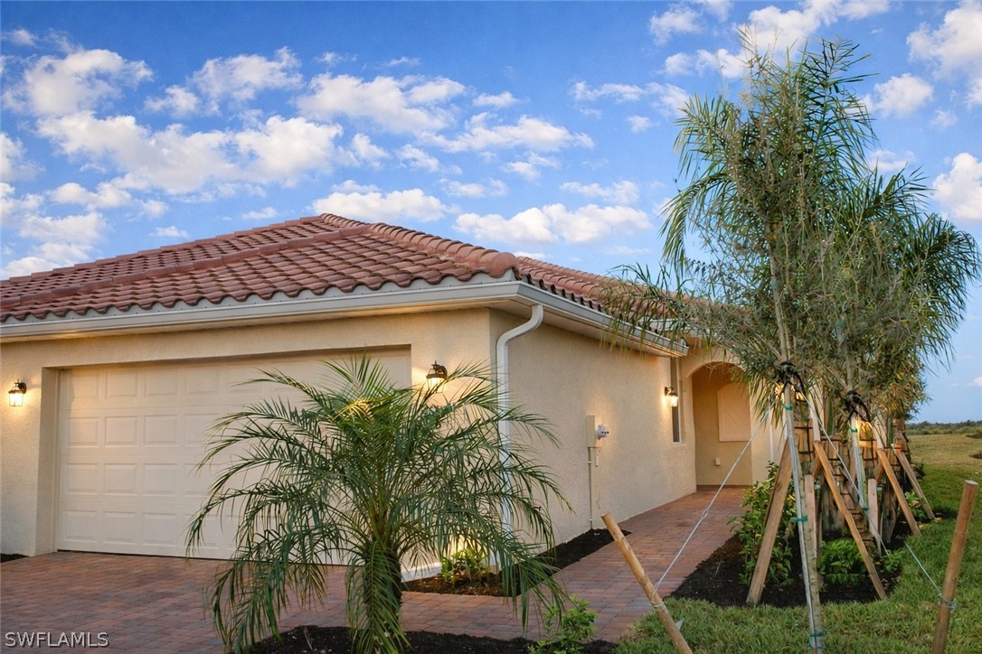 2681 Vine Ave Property Photo 1