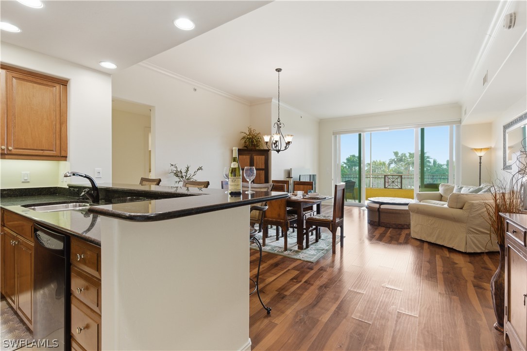 2748 Tiburon Blvd E C404 Property Photo 3