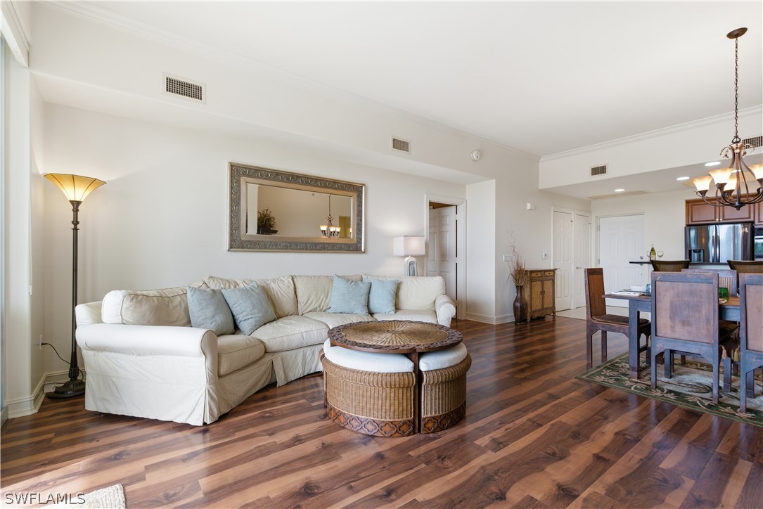 2748 Tiburon Blvd E C404 Property Photo 16