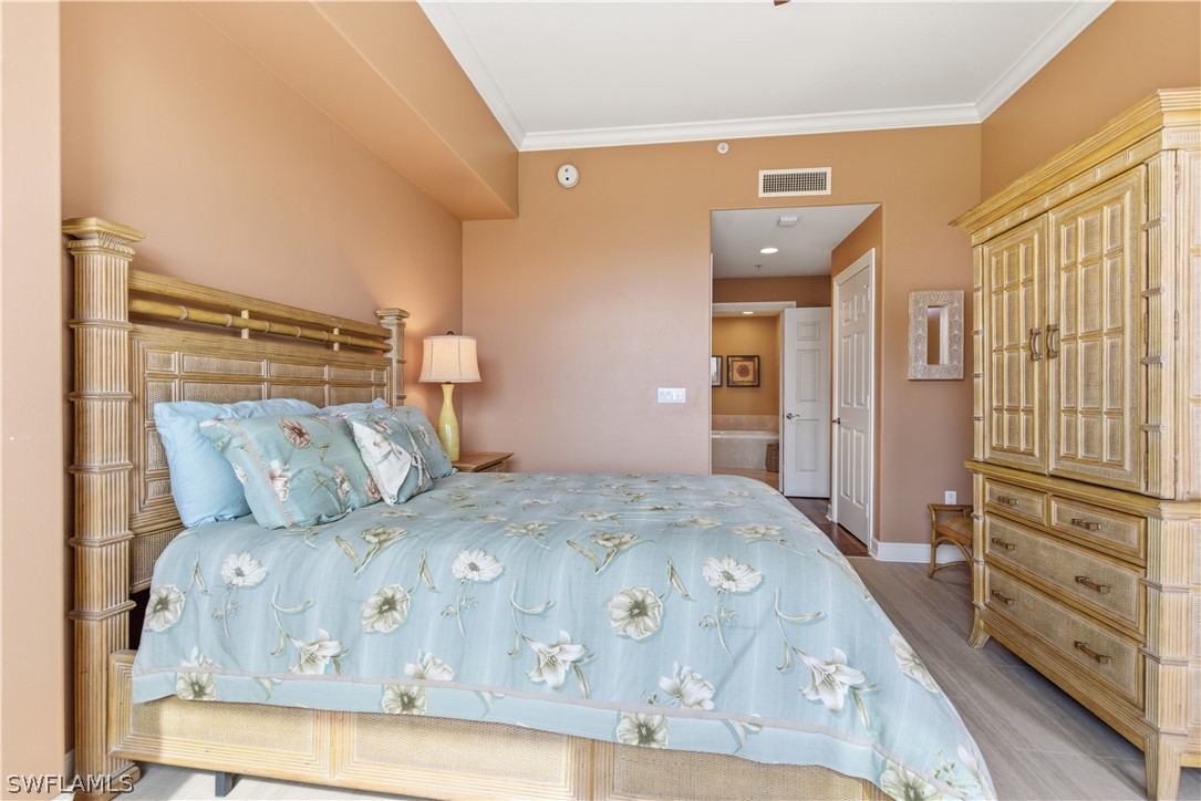 2748 Tiburon Blvd E C404 Property Photo 21