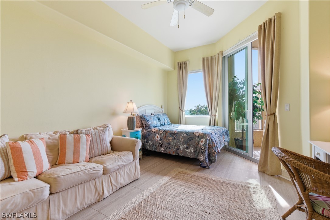 2748 Tiburon Blvd E C404 Property Photo 30