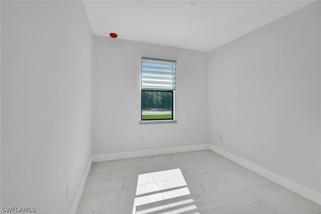 430/432 Bell Blvd S Property Photo 19
