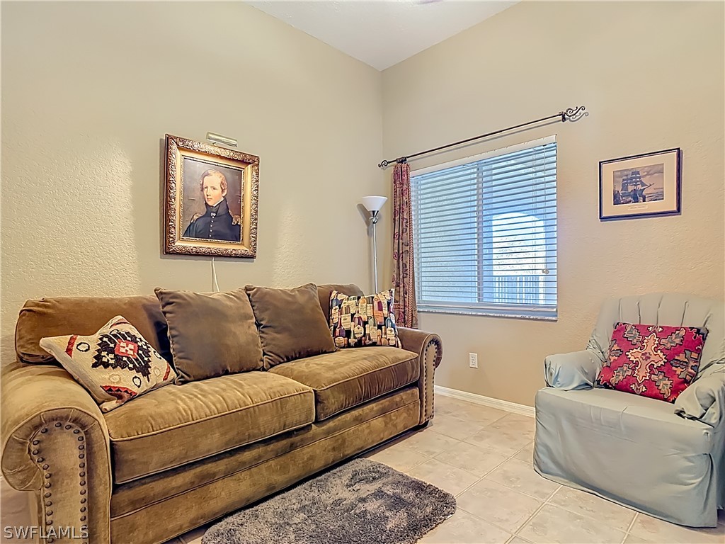 226011527 Property Photo 17