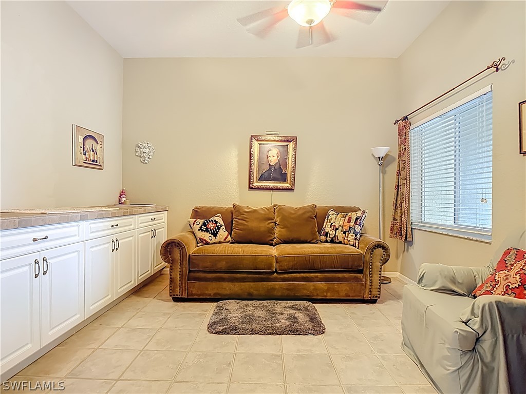 226011527 Property Photo 18