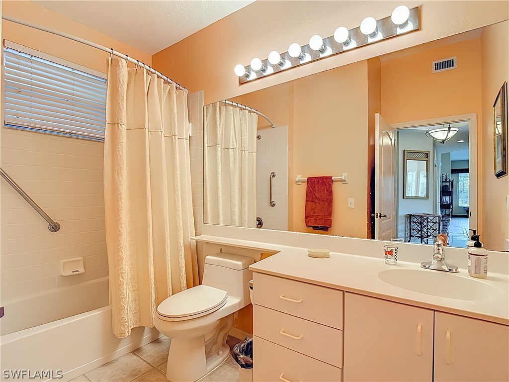 226011527 Property Photo 23