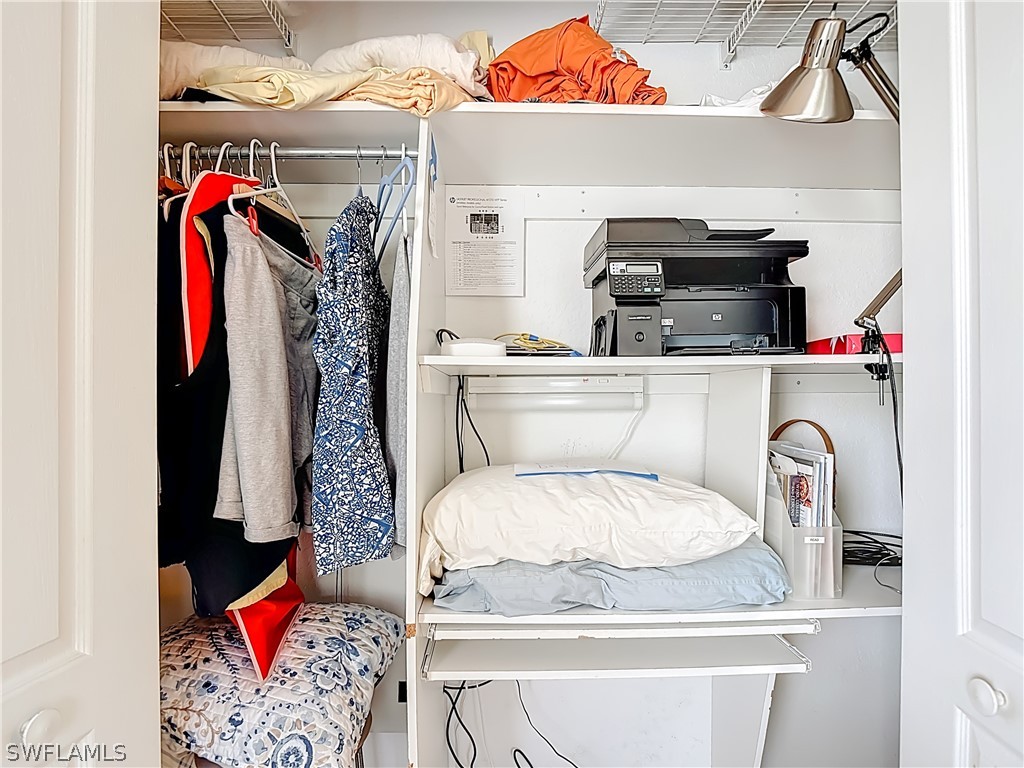 226011527 Property Photo 31