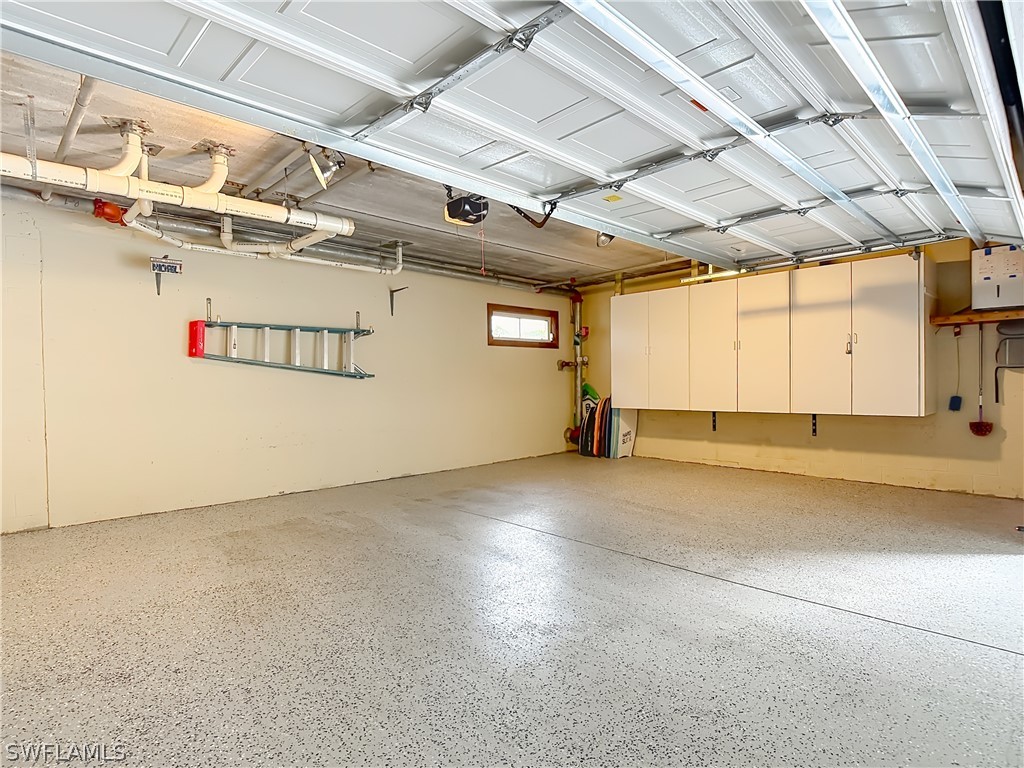 226011527 Property Photo 40