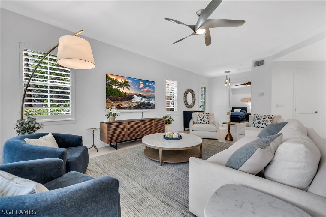 2830 Tiburon Blvd E 101 Property Photo 4