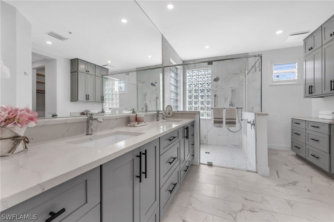 2830 Tiburon Blvd E 101 Property Photo 7