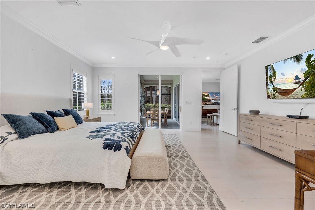 2830 Tiburon Blvd E 101 Property Photo 13