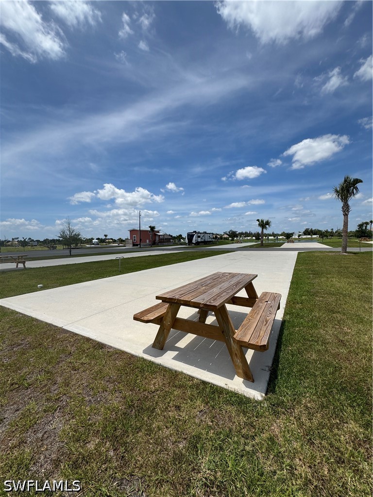 226011695 Property Photo 10