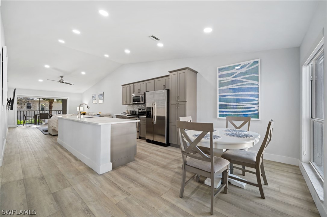 822 Gulf Pavilion Dr 201 Property Photo 1