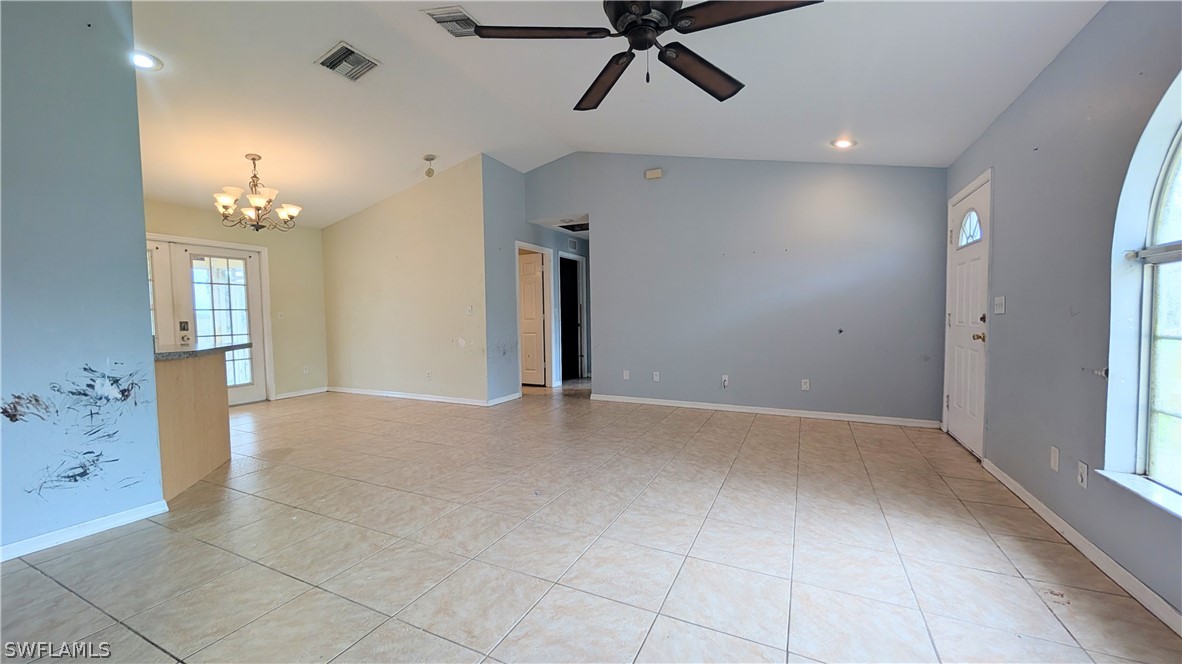 3017 S Balsam Cir Property Photo 5