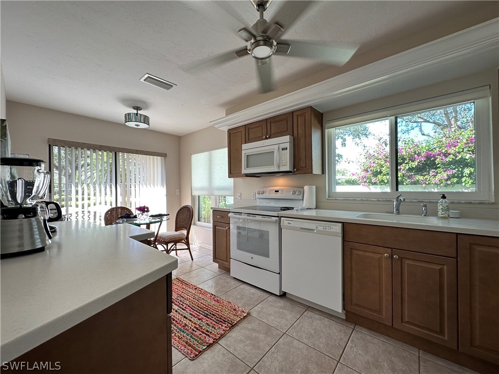 829 Reef Point Cir 46 Property Photo 2