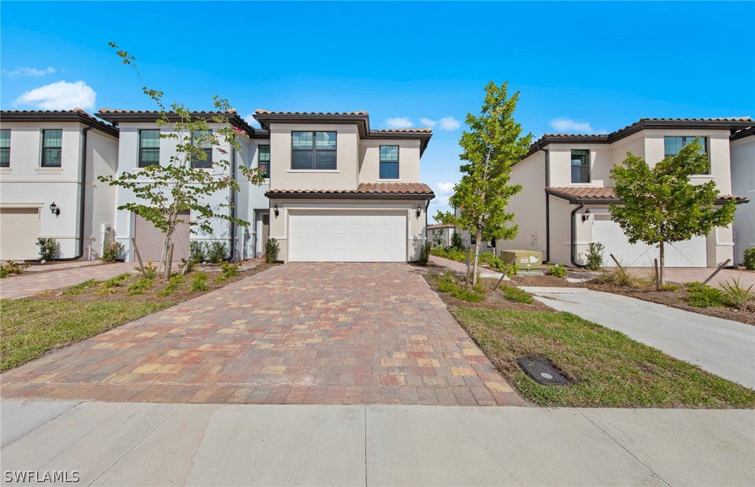 1562 Lake Jessup Cir Property Photo 2