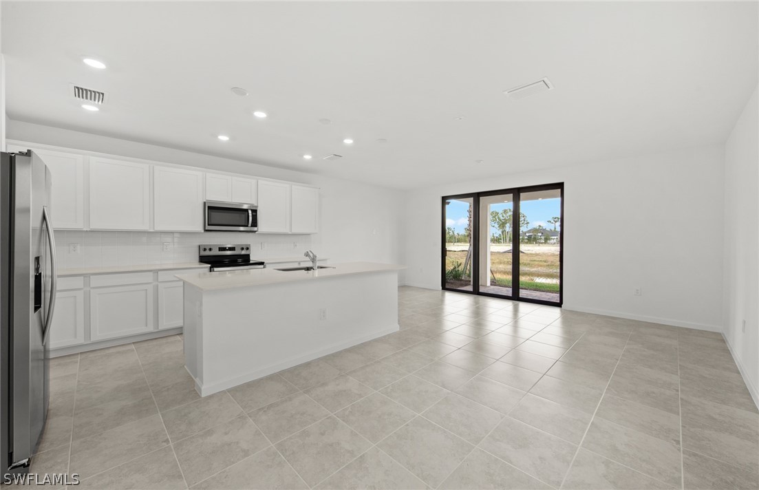 1562 Lake Jessup Cir Property Photo 8