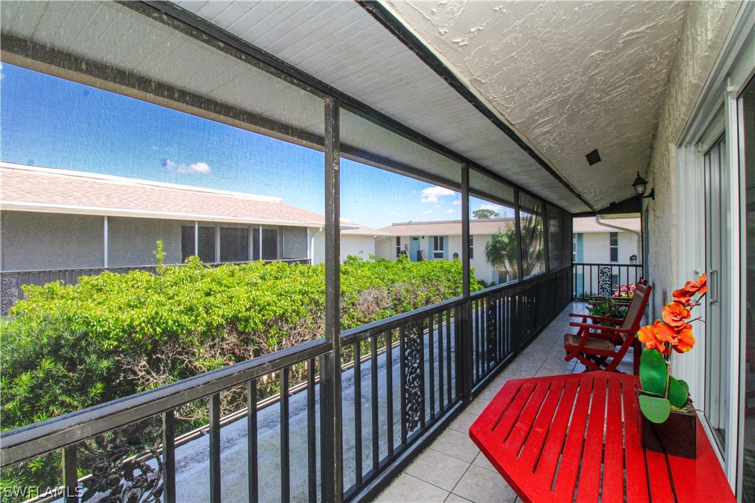239 Palm Dr 2 Property Photo 4